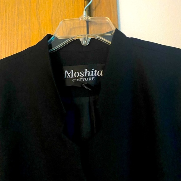 Moshita contour woman’s embleshed suit set - Picture 5 of 13